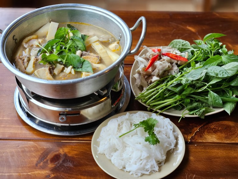 Bà Châm Quán Đà Lạt: Quán cơm gia đình có đáng trải nghiệm? Bà Châm Quán