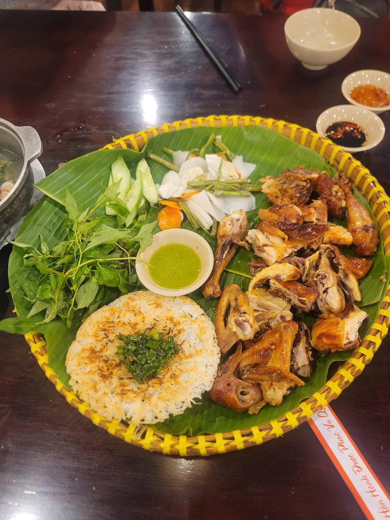 Bờ Kè Quán Đà Lạt: Món ăn nổi bật và review từ du khách Bờ Kè Quán