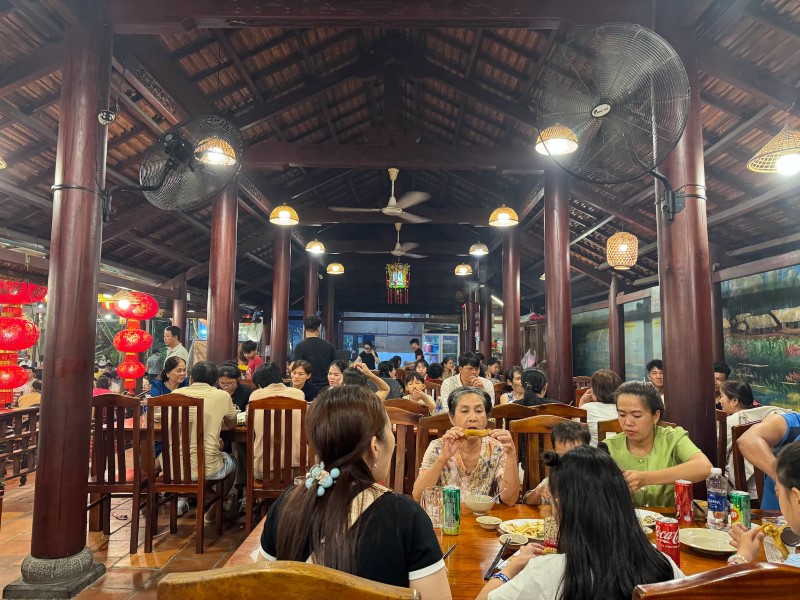 Bờ Kè Quán Đà Lạt: Món ăn nổi bật và review từ du khách Bờ Kè Quán