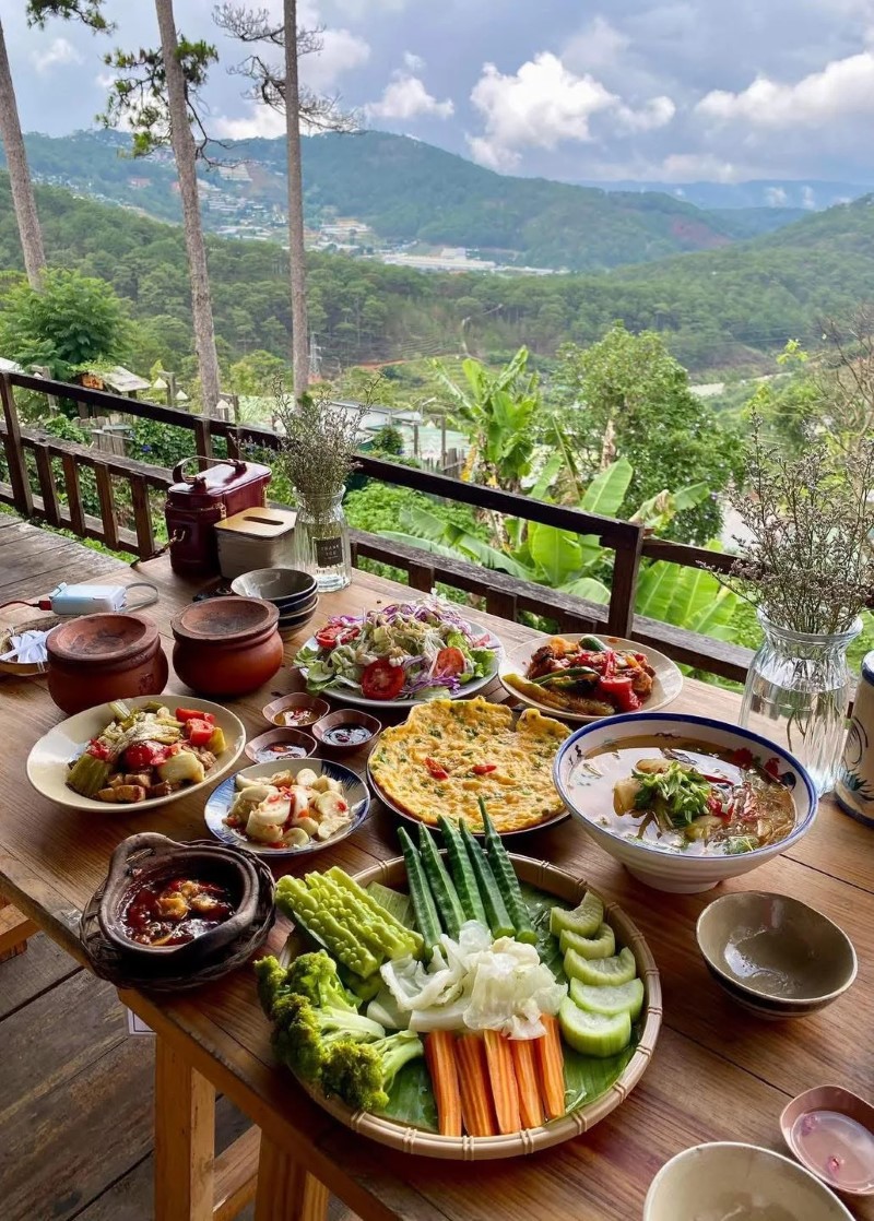 Cơm Niêu Ba Mẹ Con