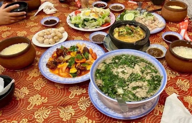 Cơm Niêu Vĩnh Ký Đà Lạt: giá cả và không gian có đáng thử? Cơm Niêu Vĩnh Ký