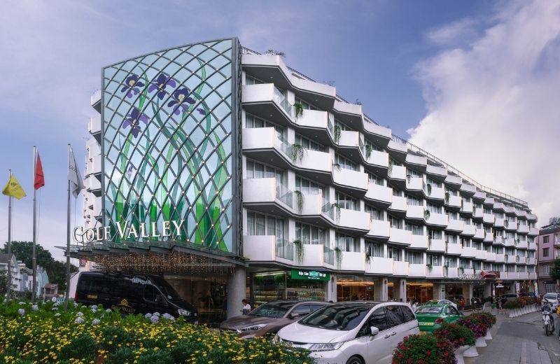 golf valley hotel 2