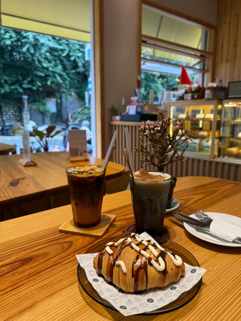 La Lapine - Bakery & Coffee