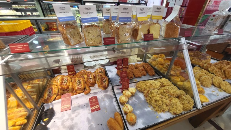 Liên Hoa Bakery - Tiệm bánh nổi tiếng lâu đời ở Đà Lạt Liên Hoa Bakery