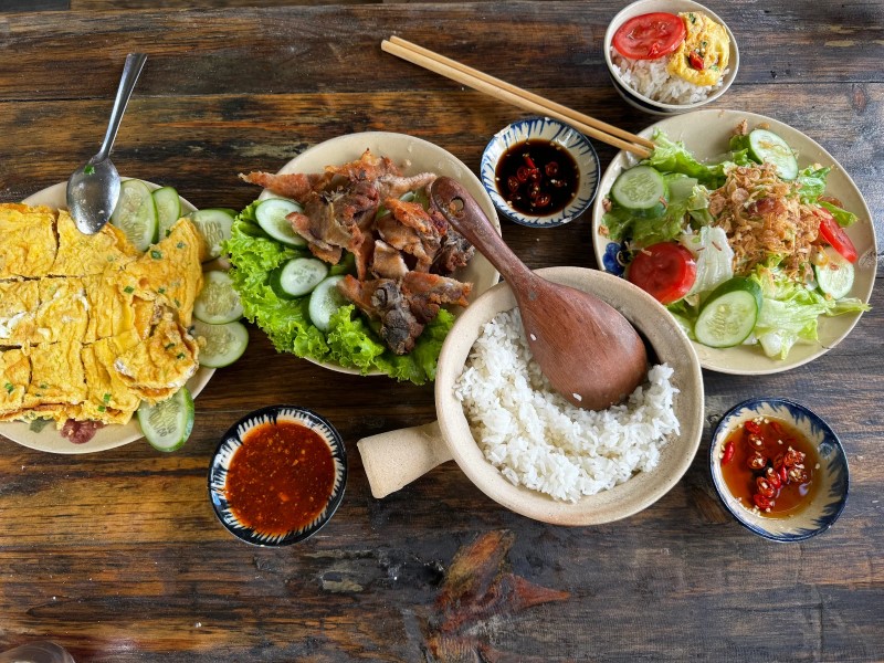 Quán cơm Ngày 3 Bữa