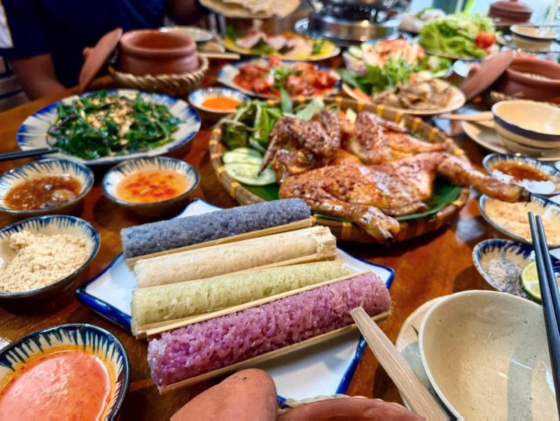 Quán Cơm Quê Xưa Đà Lạt: Hương vị cơm nhà có như lời đồn? Quán Cơm Quê Xưa