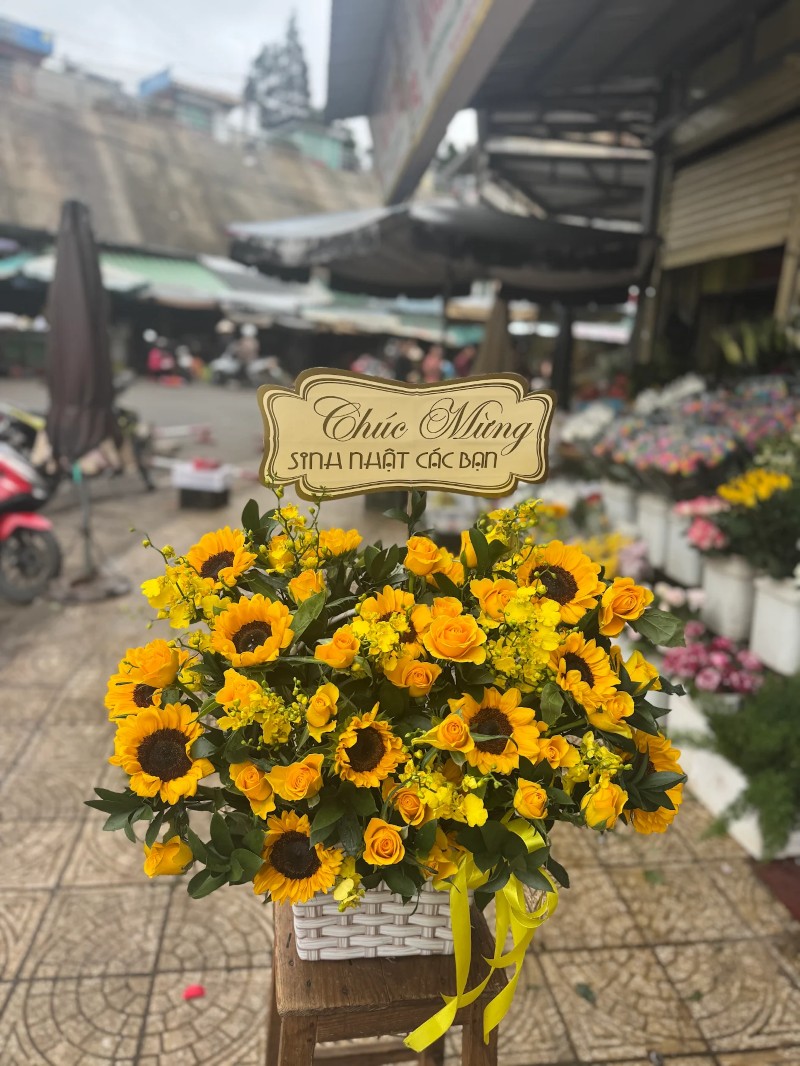 Shop Hoa Tươi Hạnh Trang - Hoa đẹp giữa lòng Đà Lạt Shop Hoa Tươi Hạnh Trang Đà Lạt