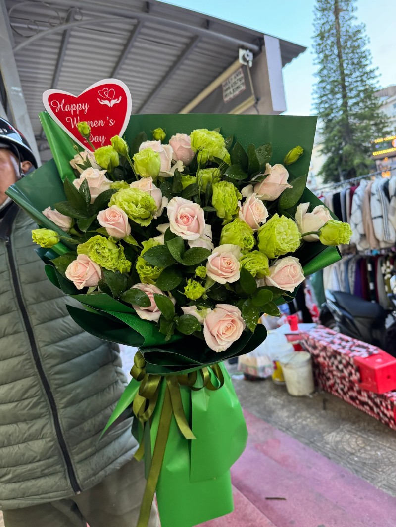 Shop Hoa Tươi Hạnh Trang - Hoa đẹp giữa lòng Đà Lạt Shop Hoa Tươi Hạnh Trang Đà Lạt