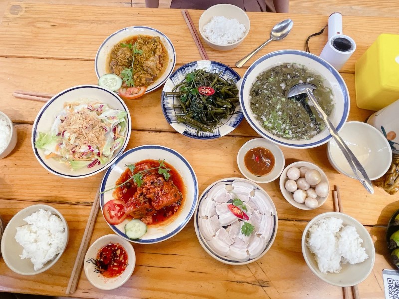 Tiệm cơm Hồi Đó