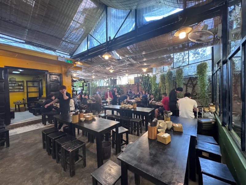 Tiệm Cơm Hồi Nớ