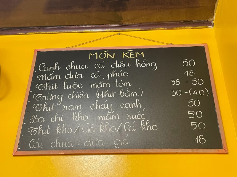 Tiệm Cơm Hồi Nớ