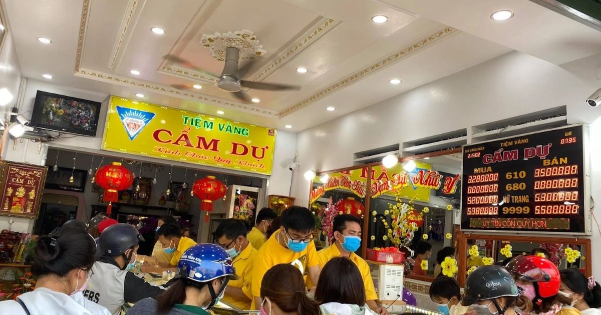 Giá vàng Cẩm Dự hôm nay, giá vàng tiệm vàng Cẩm Dự mới nhất