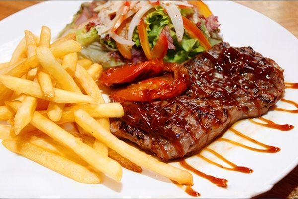 Cách làm bò bít tết ngon mềm hấp dẫn cực dễ cach lam bo bit tet ngon 2