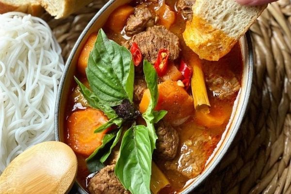 Cách làm bò kho bánh mì đậm đà ngon tròn vị bò cach lam bo kho banh mi 2