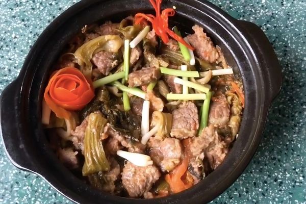 Cách làm bò kho dưa đậm đà lạ miệng dễ làm tại nhà cach lam bo kho dua 1