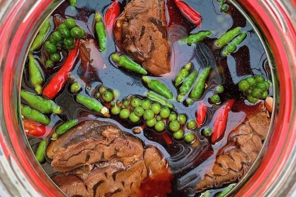 Cách làm bò ngâm nước mắm thơm ngon mặn mà hấp dẫn cach lam bo ngam nuoc mam 2