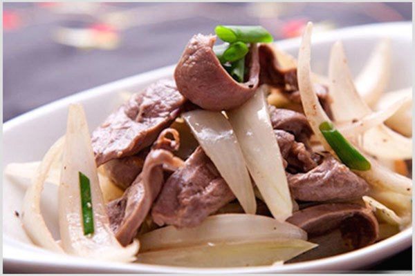 Cách làm bò xào củ hành đơn giản thơm ngon cơm nhà cach lam bo xao cu hanh 3