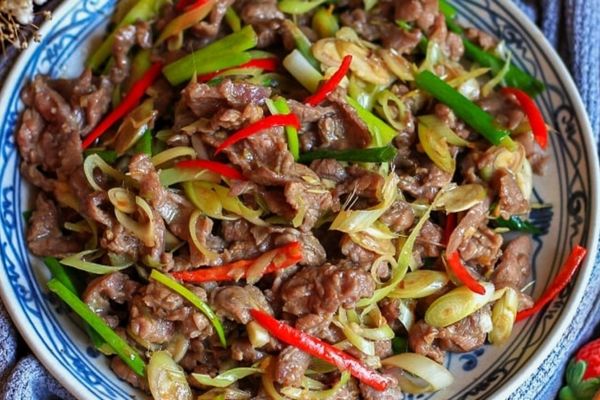 Cách làm bò xào sả ớt cay thơm hấp dẫn lạ miệng cach lam bo xao sa ot 2