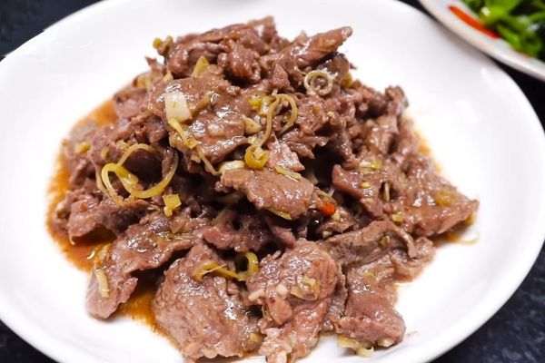 Cách làm bò xào sa tế cay nồng kích thích vị giác cach lam bo xao sa te 1