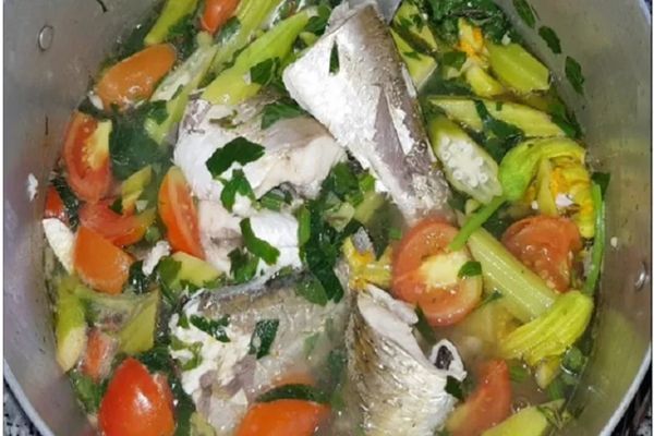 cach lam ca vuoc nau canh chua 2