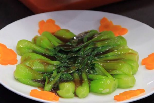 Cách làm cải thìa xào dầu hào ngon đậm đơn giản dễ cach lam cai thia xao dau hao 3