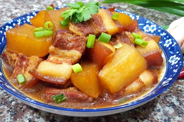 Cách làm củ cải kho thịt mềm thơm đậm đà vị mặn ngọt cach lam cu cai kho thit 3