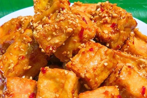Cách làm đậu hũ chiên nước mắm mặn ngọt thơm giòn hấp dẫn cach lam dau hu chien nuoc mam 3
