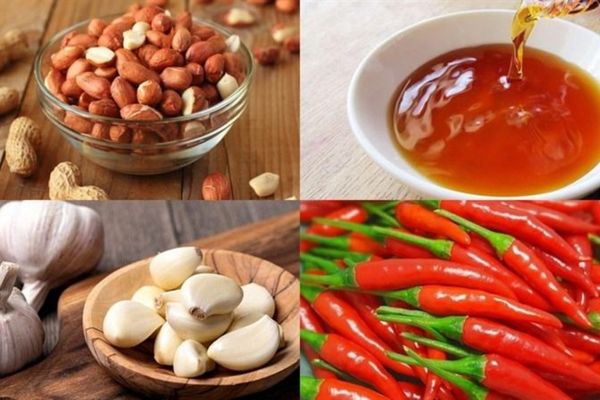 Cách làm đậu phộng rang tỏi ớt cay giòn hấp dẫn đơn giản cach lam dau phong rang toi ot 2