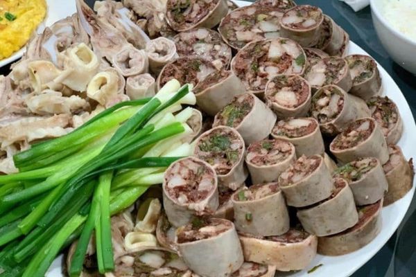 Cách làm dồi heo dai giòn thơm ngon tại nhà dễ làm cach lam doi heo 1