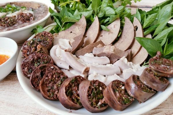 Cách làm dồi heo dai giòn thơm ngon tại nhà dễ làm cach lam doi heo 2