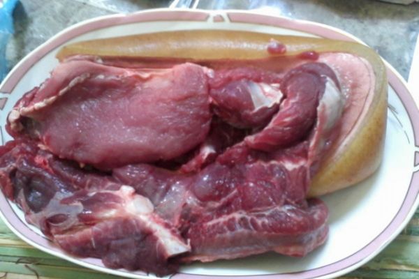 Cách làm heo rừng hấp gừng sả mềm ngon hấp dẫn cach lam heo rung hap 1