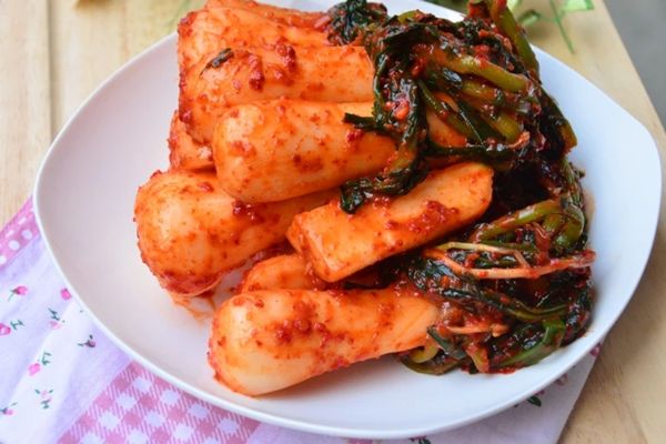 Cách làm kim chi củ cải hàn quốc chua ngọt đúng vị cach lam kim chi cu cai han quoc 3