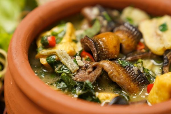 Cách làm lươn om chuối đậu ngon đậm chất truyền thống Bắc cach lam luon om chuoi dau 1