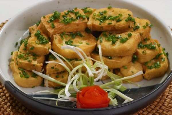 Cách làm món đậu tẩm hành thơm mềm ăn kèm bún cực ngon cach lam mon dau tam hanh 1