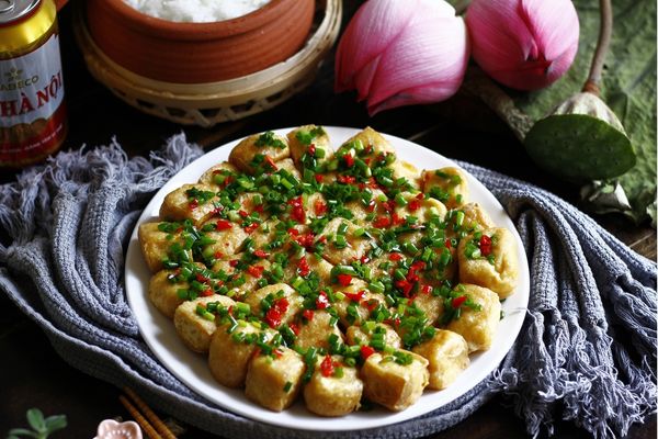 Cách làm món đậu tẩm hành thơm mềm ăn kèm bún cực ngon cach lam mon dau tam hanh 2