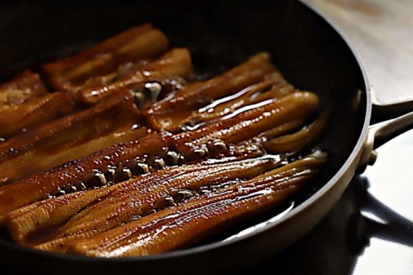 Cách làm món lươn rim nước mắm mặn ngọt dễ ăn cach lam mon luon rim 2