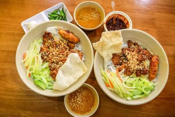 cach lam nuoc sot dau phong an bun thit nuong 3