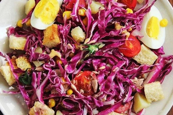 Cách làm salad cải tím thanh mát giàu chất xơ đẹp mắt cach lam salad cai tim 3