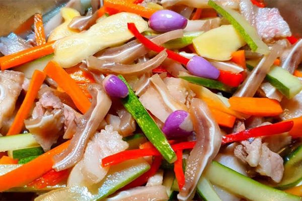 Cách làm tai heo ngâm chua ngọt giòn thơm hấp dẫn cach lam tai heo ngam chua ngot 2