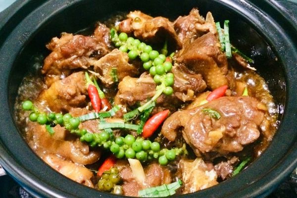 cach lam vit kho tieu 1