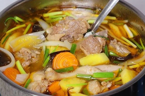 Cách làm vịt nấu khóm chua ngọt thơm ngon đậm đà cach lam vit nau khom 1