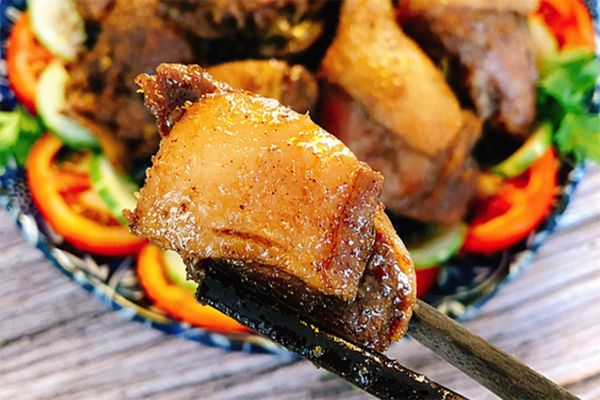 Cách làm vịt rôti vàng óng da giòn thơm đậm hương cach lam vit roti 3