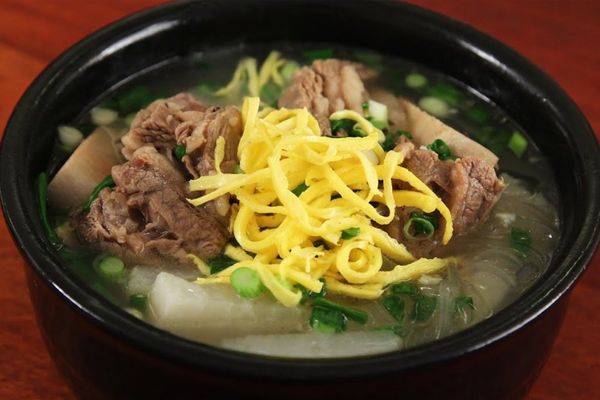 cach nau canh suon bo han quoc 2