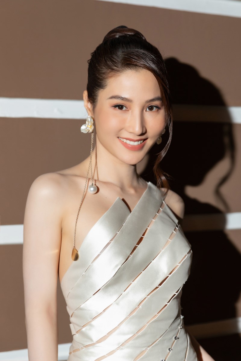 Thông tin diễn viên Diễm My 9X