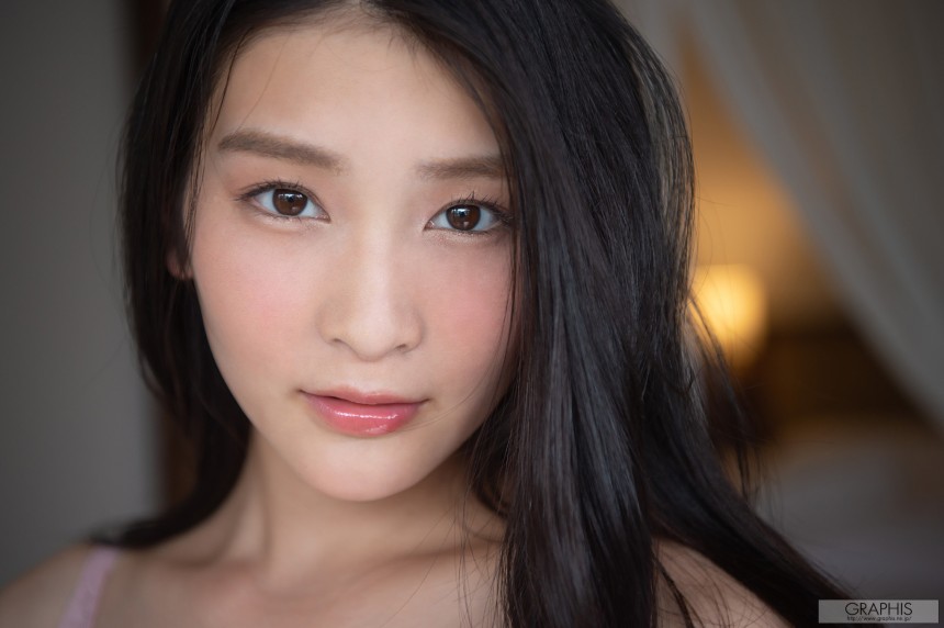 Suzu Honjo debut năm nào? Idol gợi cảm Nhật Bản với phong cách trẻ trung